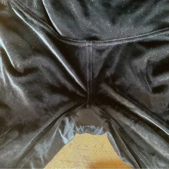 LULULEMON Wunder Lounge VELVET,  size 4, black - Picture 6 of 7